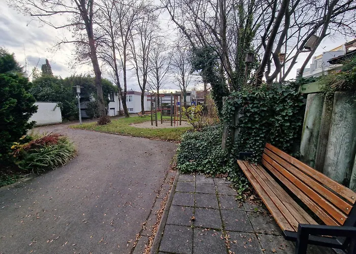 招待所 Private Terrace